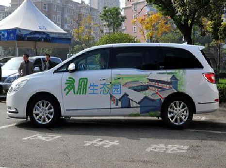 团风户外车贴喷绘如何保持效果?